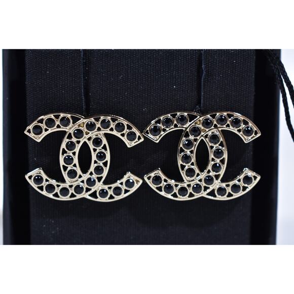 Chanel 23S Gold Black Interlocking CC Logo Classic Drop Statement Stud Earrings - Picture 7 of 12